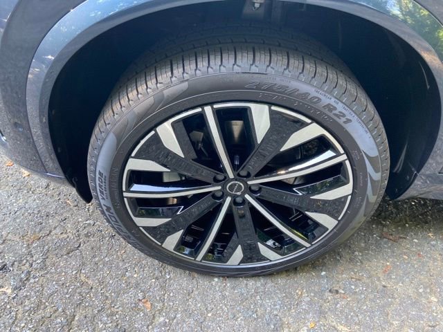 New 2026 Volvo XC90 B6 Ultra w/ Lounge Package image 9