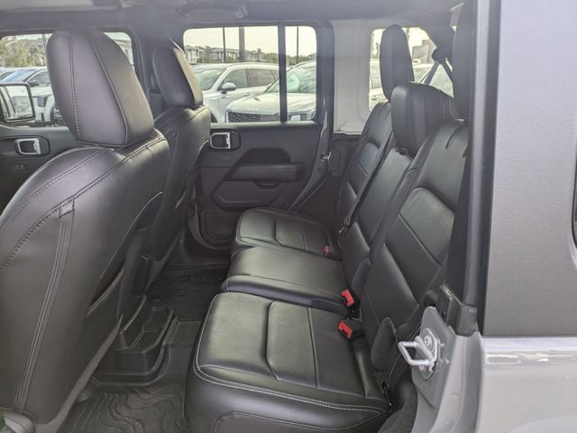 Used 2021 Jeep Wrangler Unlimited Sahara AWD/4WD image 13