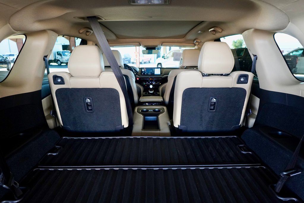 Used 2023 Acura MDX FWD w/ Technology Package image 11