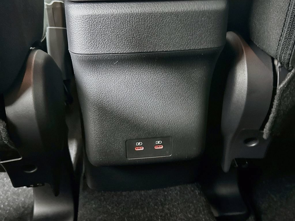 New 2027 Mitsubishi Outlander Sport LE AWD/4WD image 24