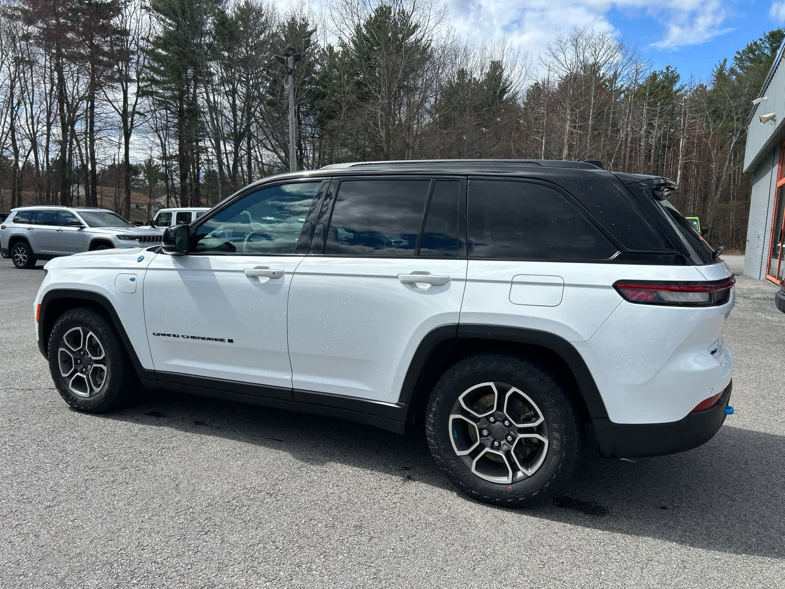 Used 2022 Jeep Grand Cherokee Trailhawk image 6