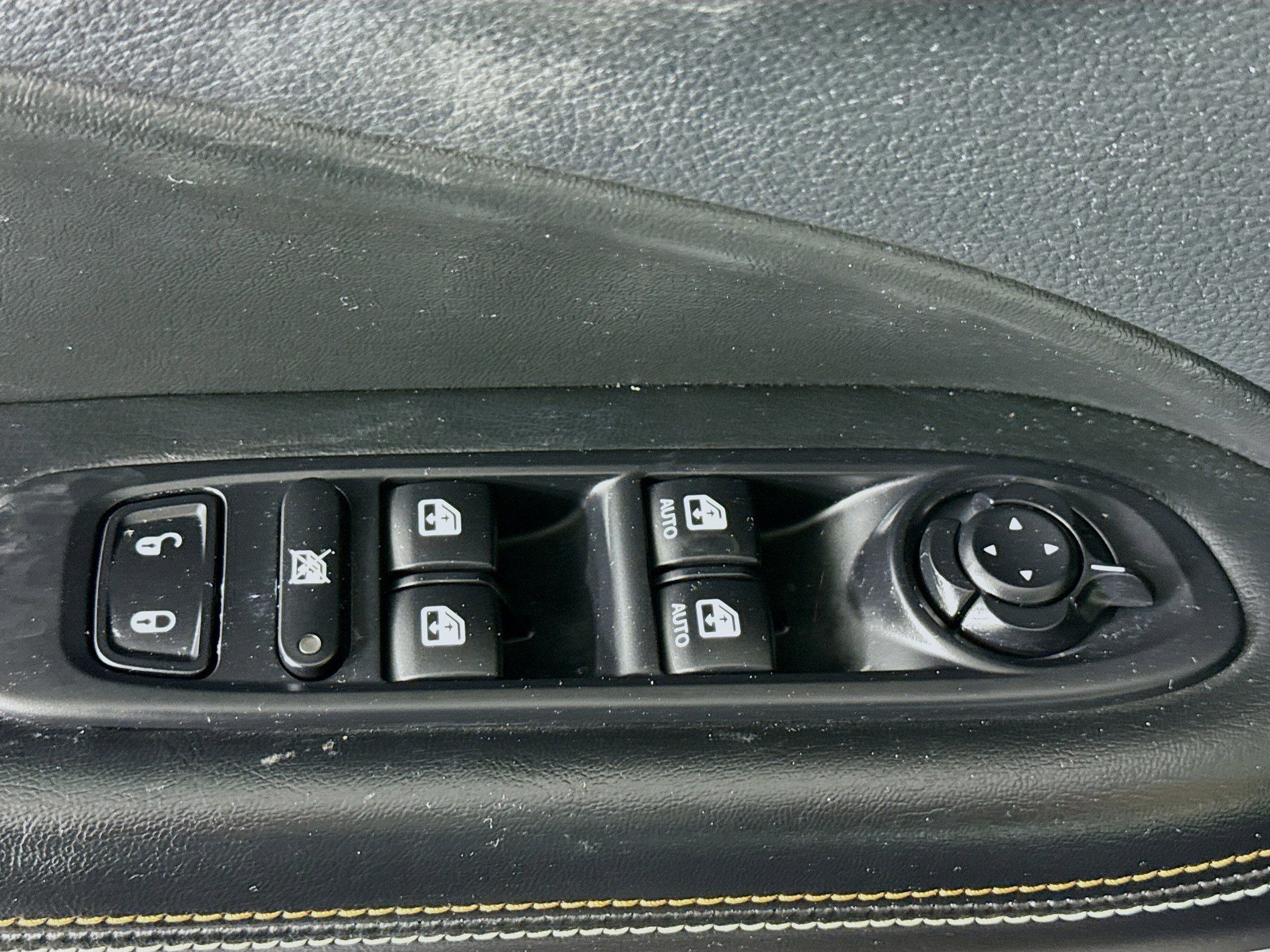 Used 2020 Jeep Compass Sport image 24