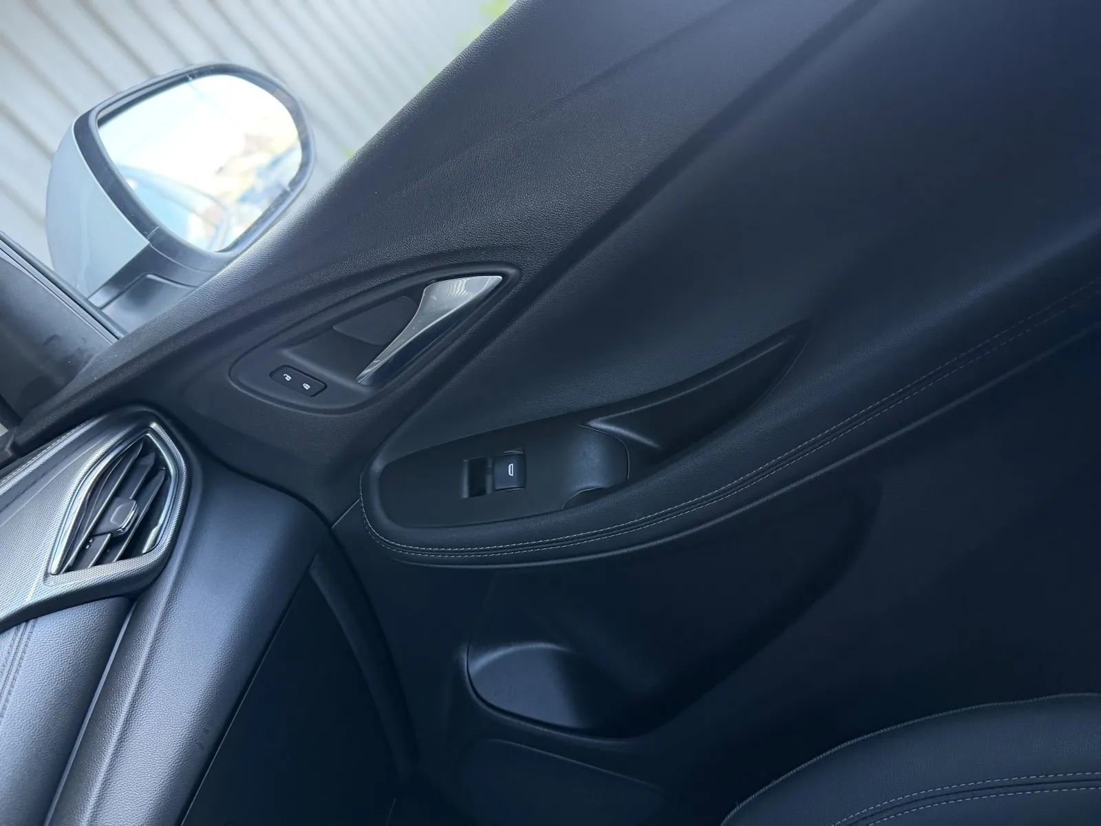 Used 2023 Buick Encore GX Essence w/ Experience Buick Package FWD image 41