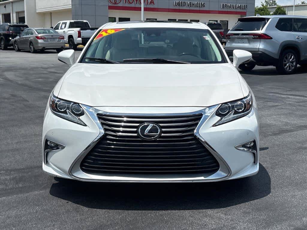 Used 2016 Lexus ES 350 w/ Luxury Package w/Wood Trim FWD image 24