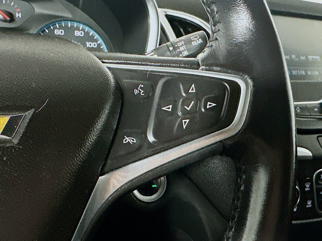 Used 2018 Chevrolet Equinox LT FWD image 26