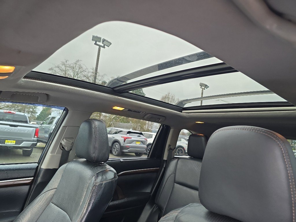 Used 2014 Toyota Highlander Limited Platinum image 13
