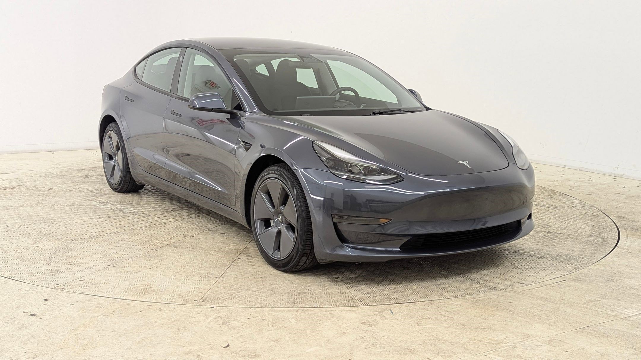 Used 2023 Tesla Model 3 Standard Range image 6