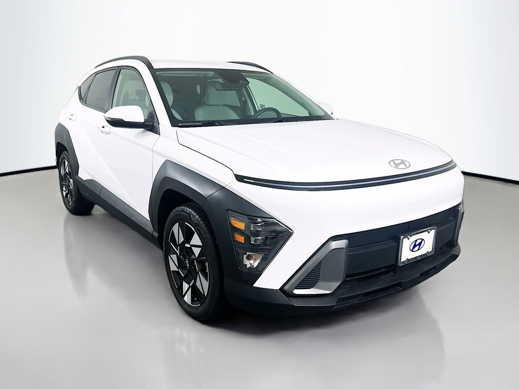 Certified 2025 Hyundai Kona SEL image 3