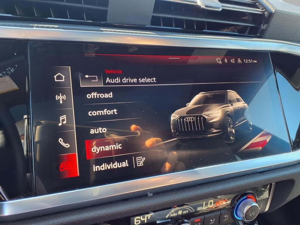 Used 2025 Audi Q3 2.0T Premium image 8