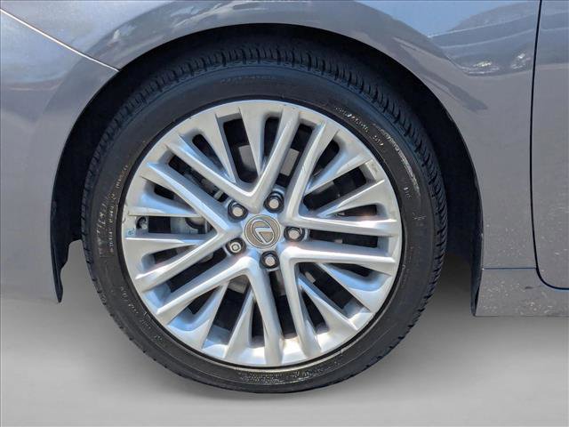 Used 2016 Lexus ES 350 w/ Luxury Package w/Wood Trim FWD image 27