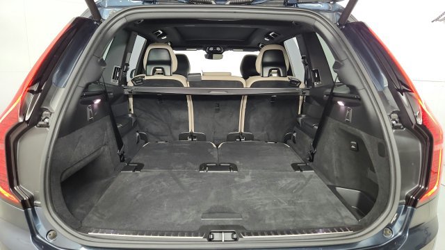 Certified 2026 Volvo XC90 B6 Plus w/ Protection Package AWD/4WD image 45