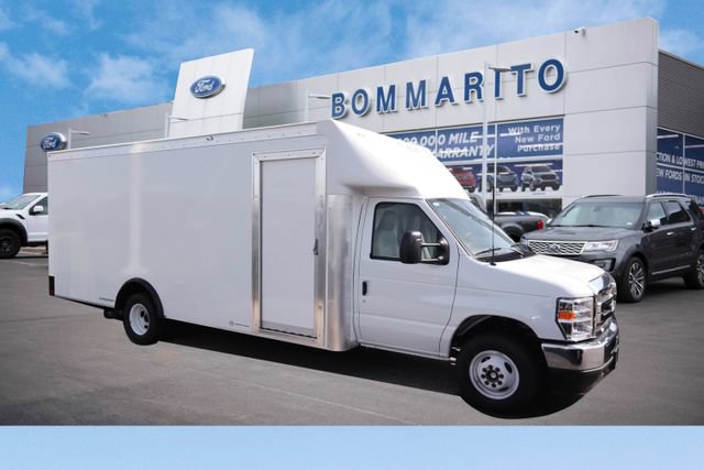 New 2027 Ford E-450 and Econoline 450 Super Duty w/ Power Equipment Group RWD image 1