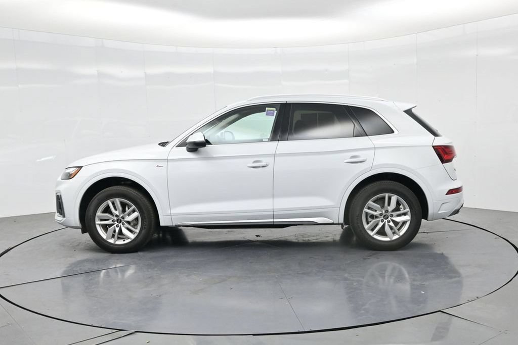 Used 2023 Audi Q5 2.0T Premium w/ Convenience Package AWD/4WD image 5
