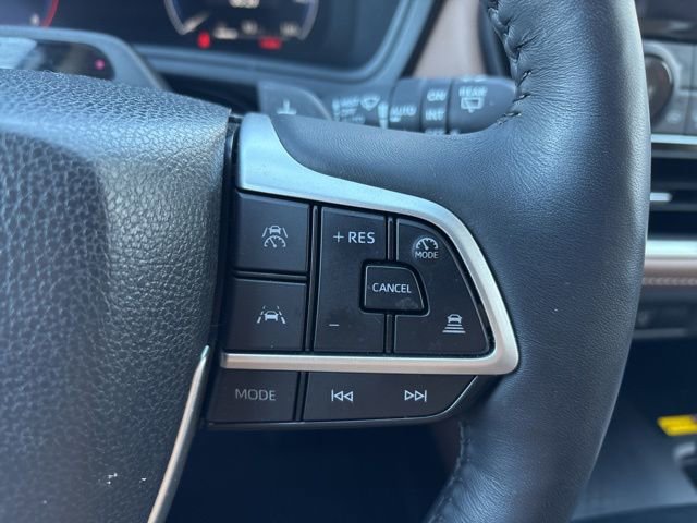 Used 2025 Toyota Grand Highlander AWD image 22