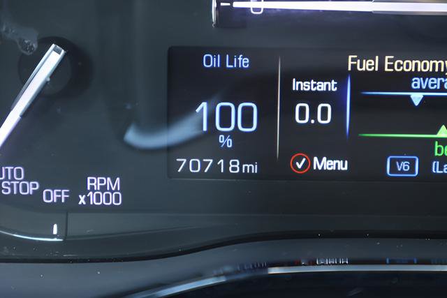 Used 2018 Cadillac XT5 Premium Luxury FWD image 2