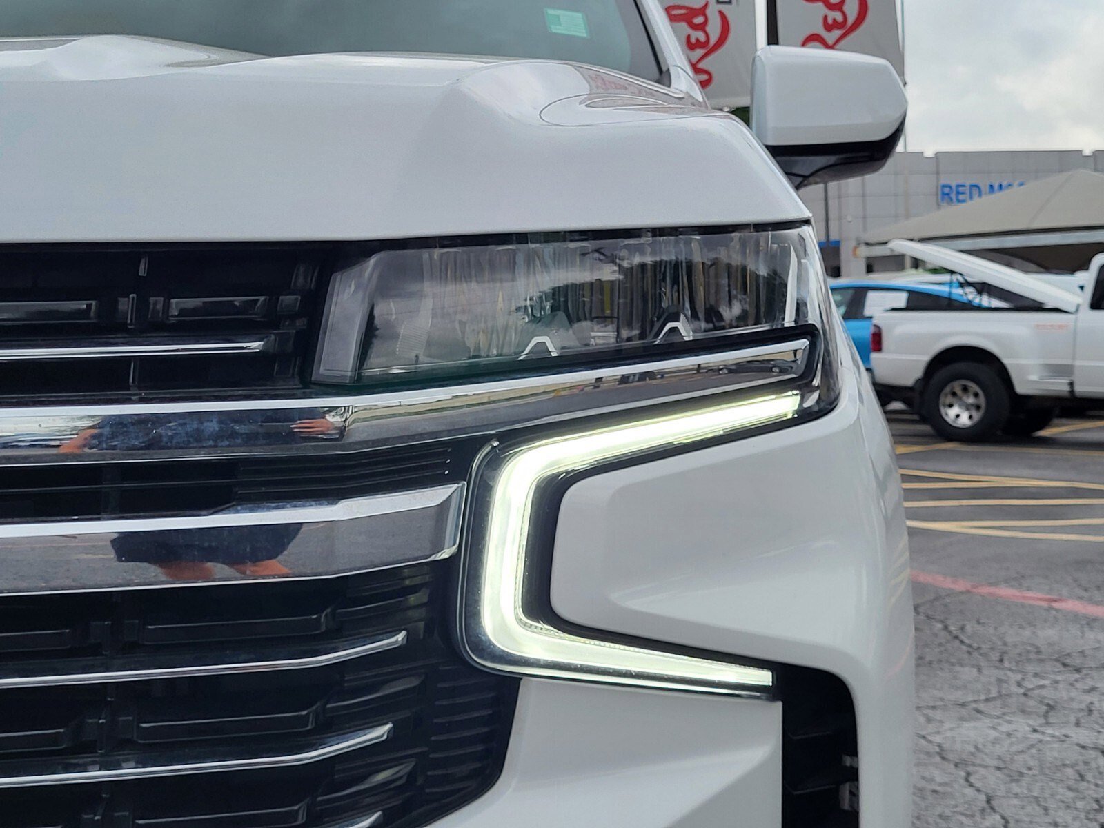 Used 2024 Chevrolet Suburban LT RWD image 10