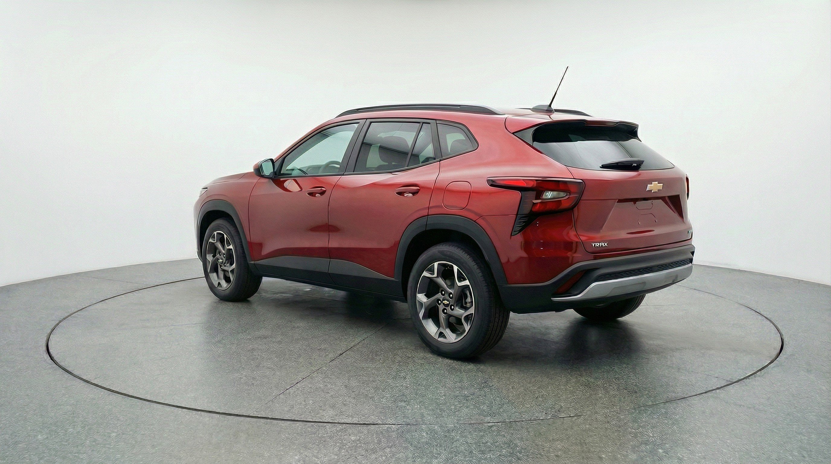Used 2025 Chevrolet Trax LT image 6