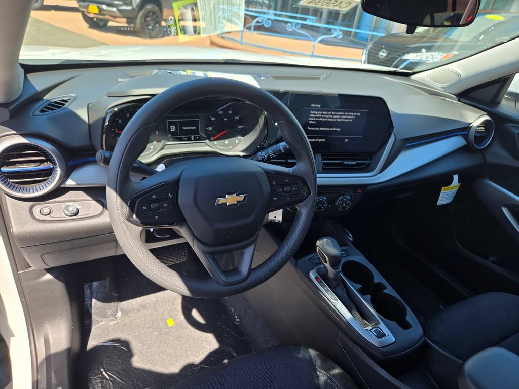 New 2026 Chevrolet Trax LS w/ LS Convenience Package FWD image 6
