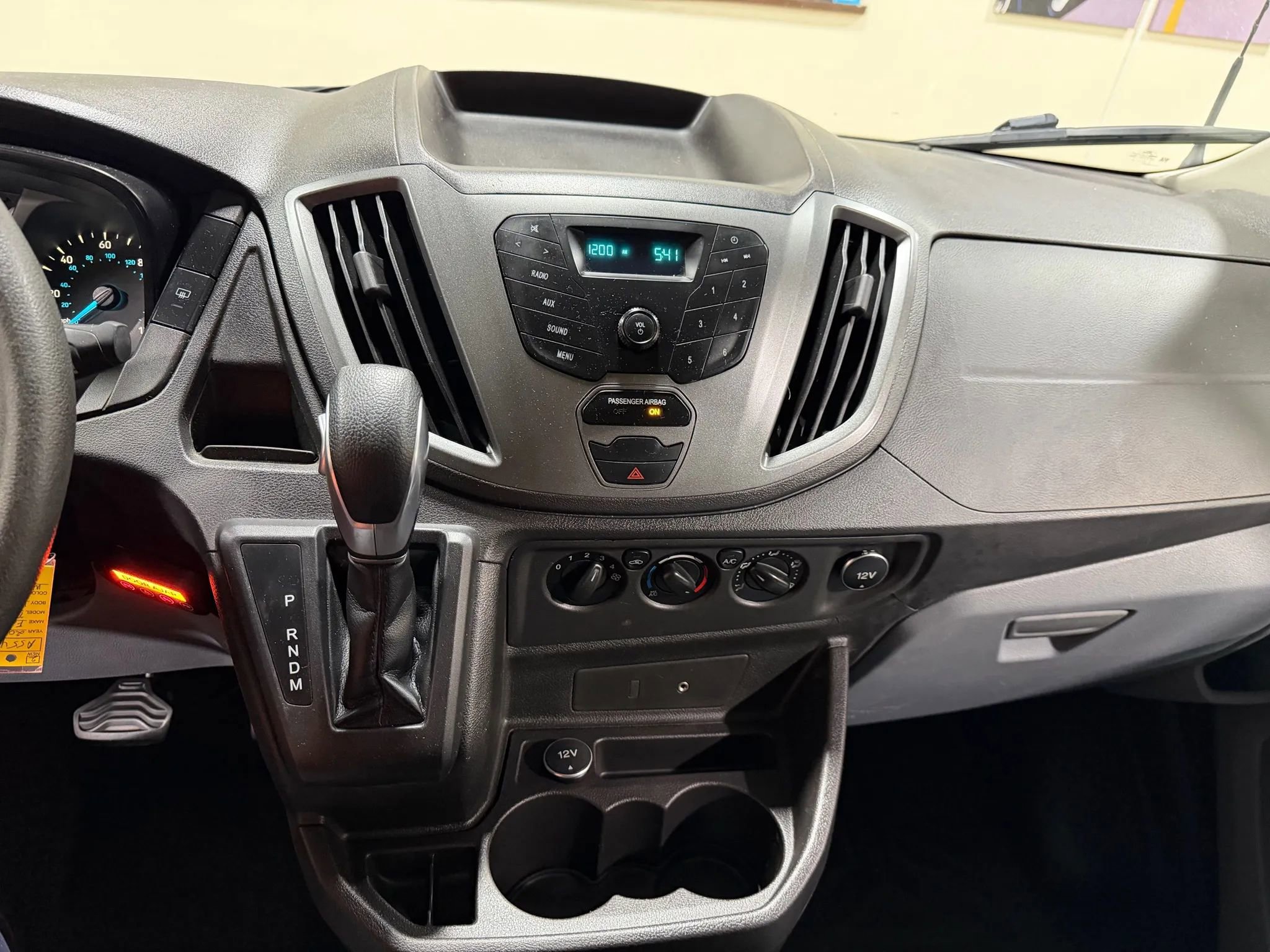 Used 2015 Ford Transit 250 148 Medium Roof RWD image 37