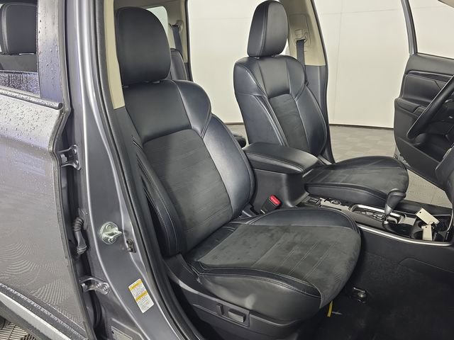 Used 2019 Mitsubishi Outlander SE image 20