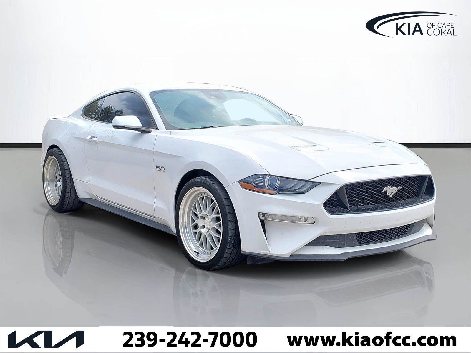 Used 2022 Ford Mustang GT Premium w/ Equipment Group 401A RWD image 1