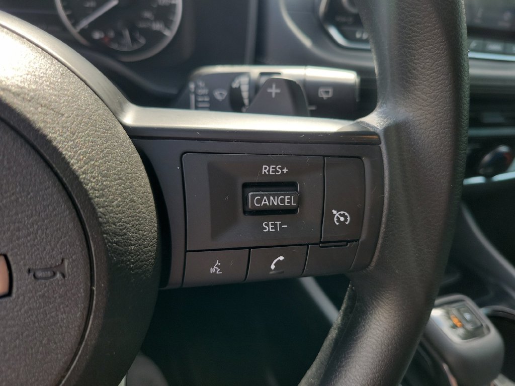 Used 2024 Nissan Rogue S FWD image 34