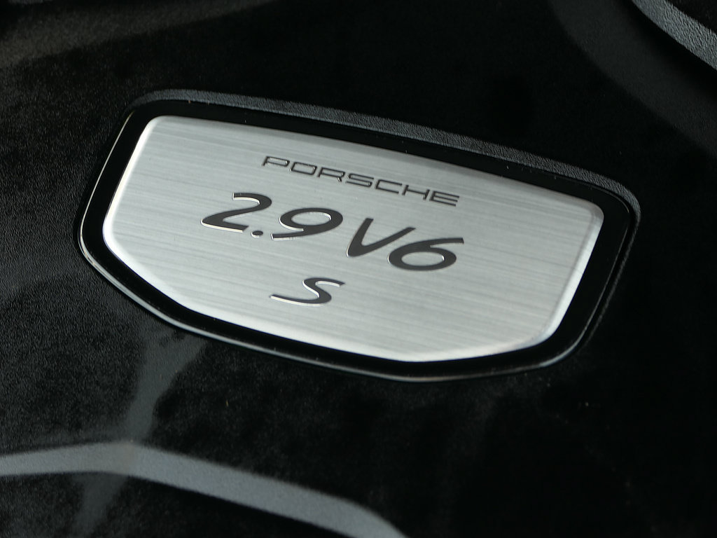Used 2023 Porsche Cayenne S AWD/4WD image 32