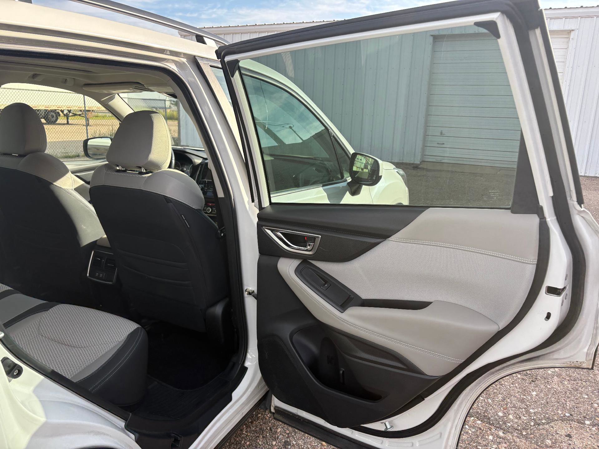 Used 2022 Subaru Forester Premium image 13