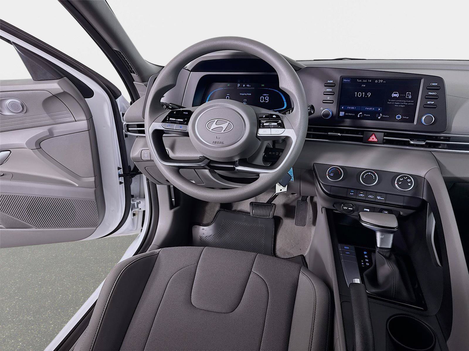 New 2026 Hyundai Elantra SE FWD image 21