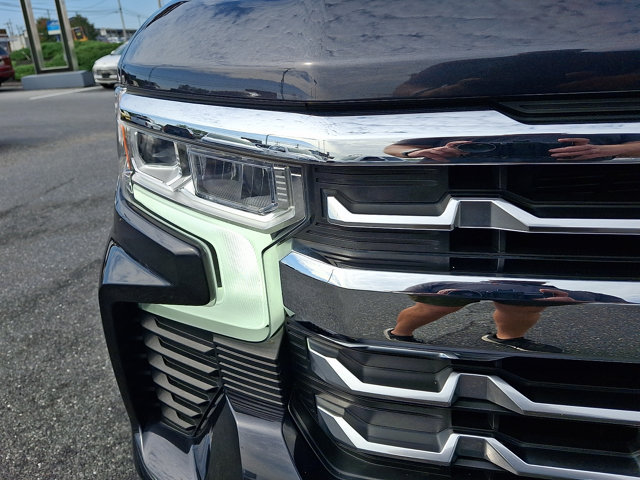 Certified 2022 Chevrolet Silverado 1500 LTZ w/ LTZ Convenience Package II AWD/4WD image 9