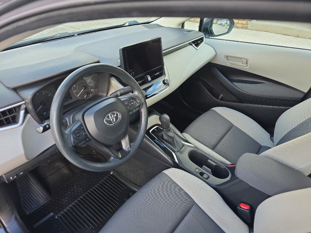 Used 2023 Toyota Corolla LE FWD image 17