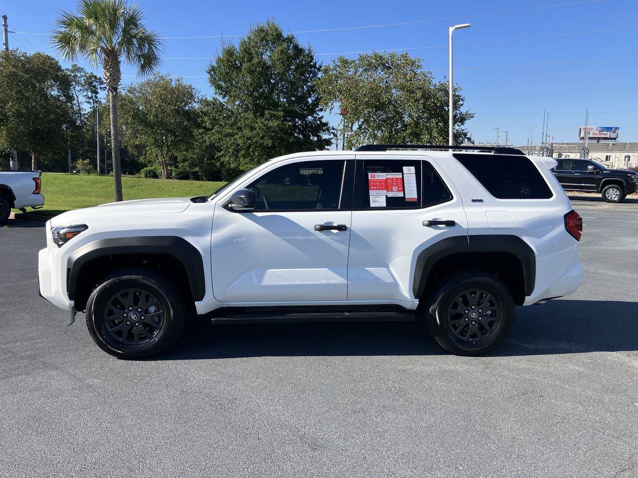 New 2026 Toyota 4Runner SR5 AWD/4WD image 2