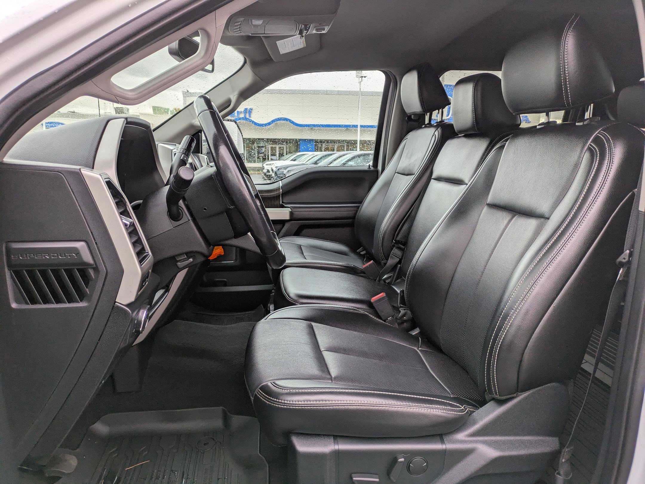 Used 2021 Ford F350 Lariat w/ Snow Plow/Camper Package image 25