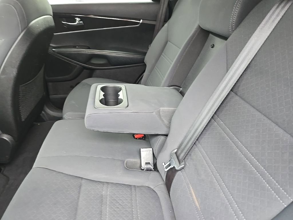 Used 2017 Kia Sorento LX image 24