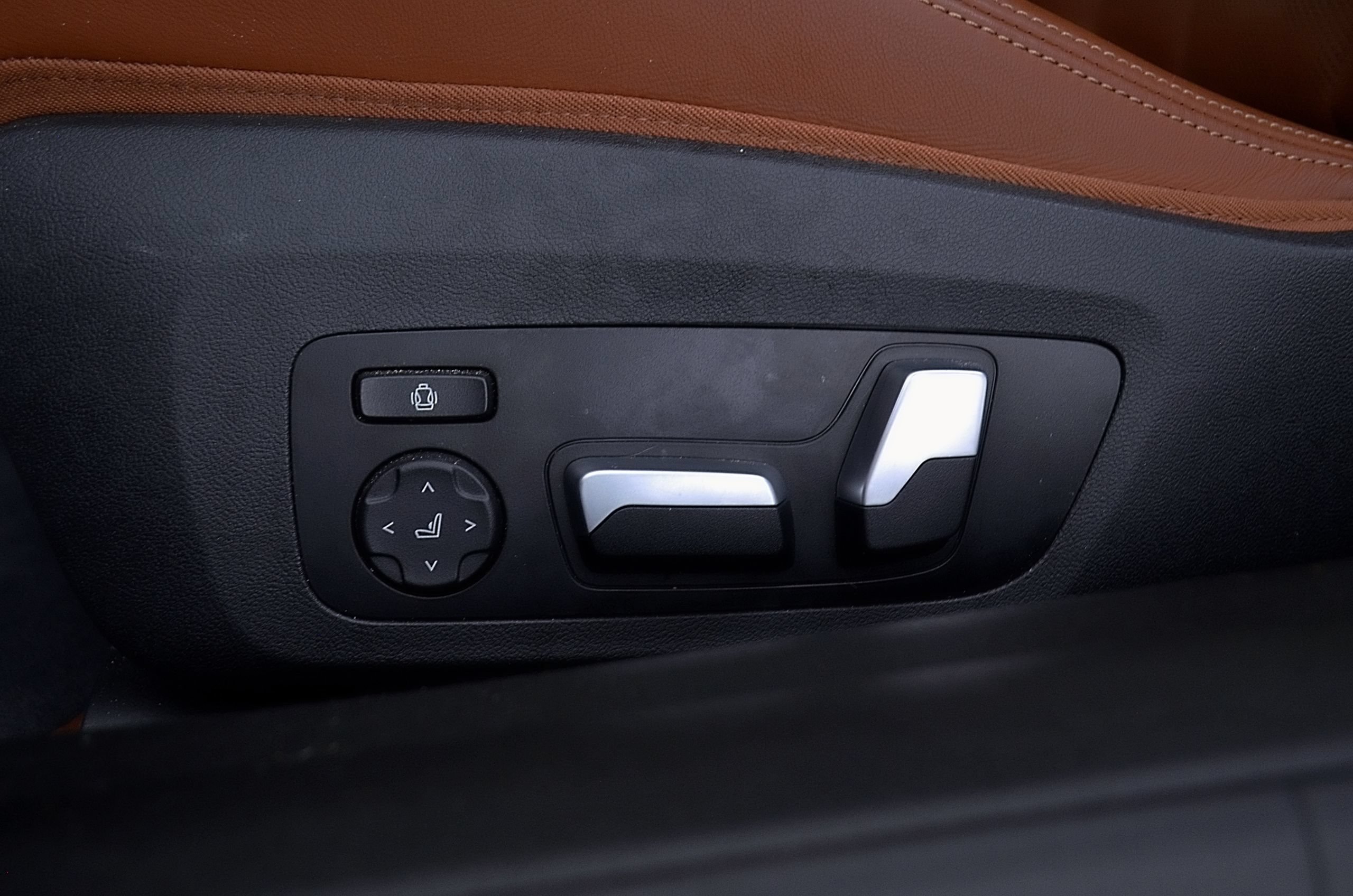 Used 2022 BMW M4 Coupe w/ Executive Package RWD image 18