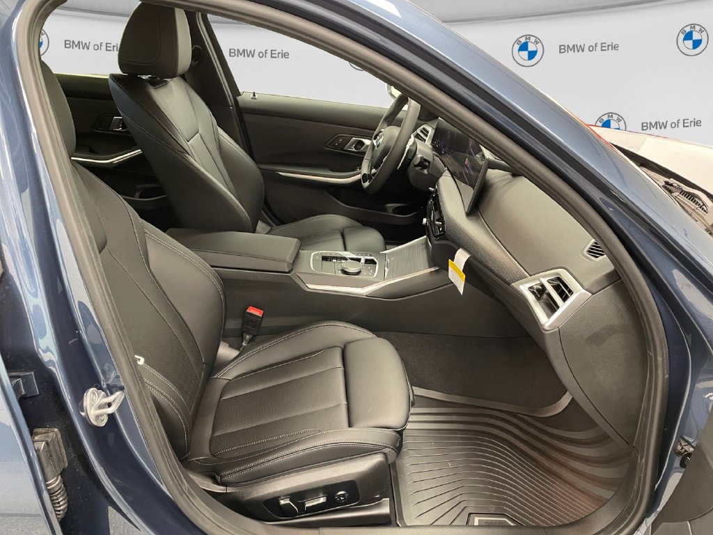 New 2026 BMW 330i xDrive Sedan w/ Premium Package AWD/4WD image 13