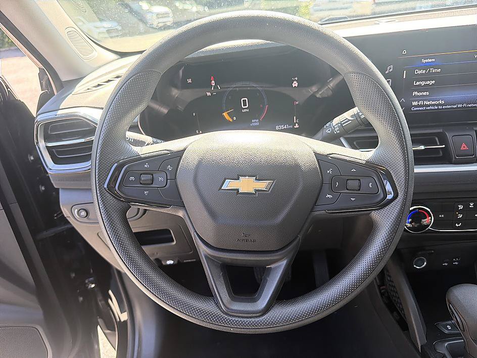 Used 2024 Chevrolet TrailBlazer LS w/ LS Convenience Package AWD/4WD image 17