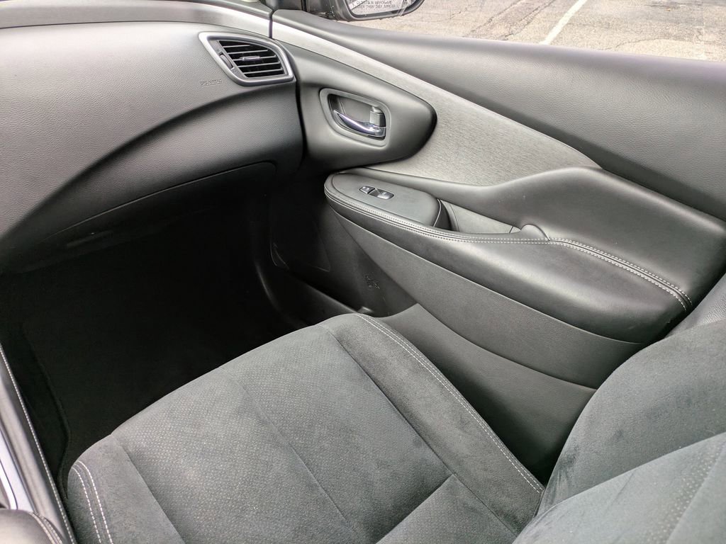 Certified 2021 Nissan Murano S image 18