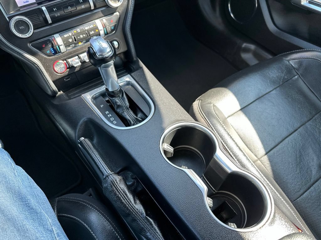Used 2020 Ford Mustang Premium RWD image 28