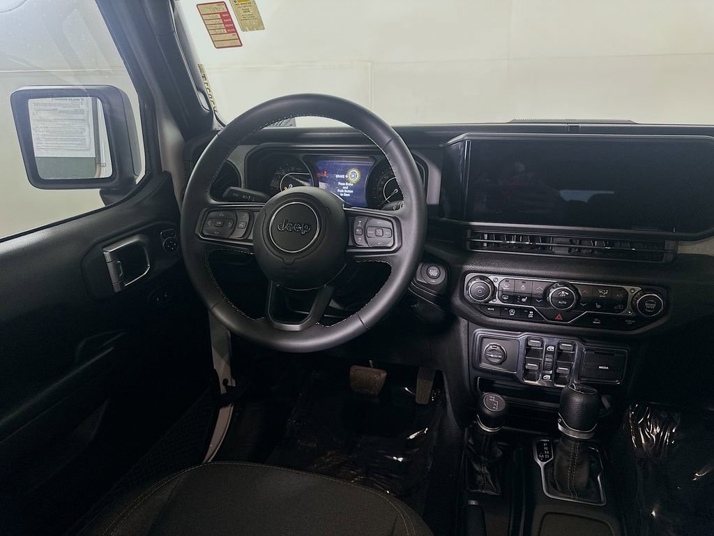 Used 2024 Jeep Gladiator Sport image 17