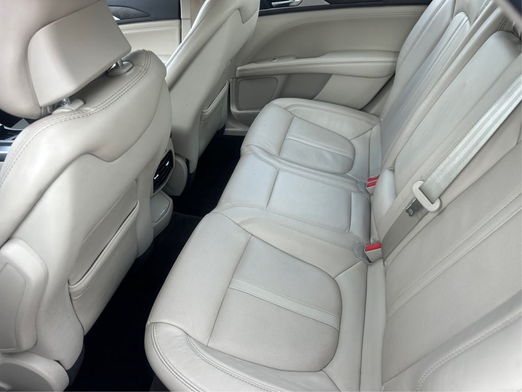 Used 2017 Lincoln MKZ Reserve w/ Climate Package FWD image 12