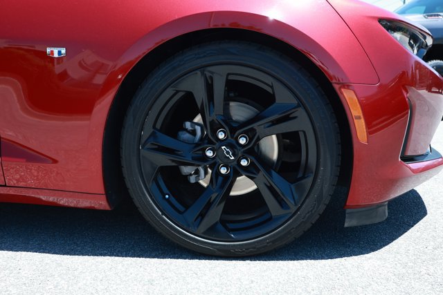 Used 2022 Chevrolet Camaro LT w/ RS Package RWD image 5