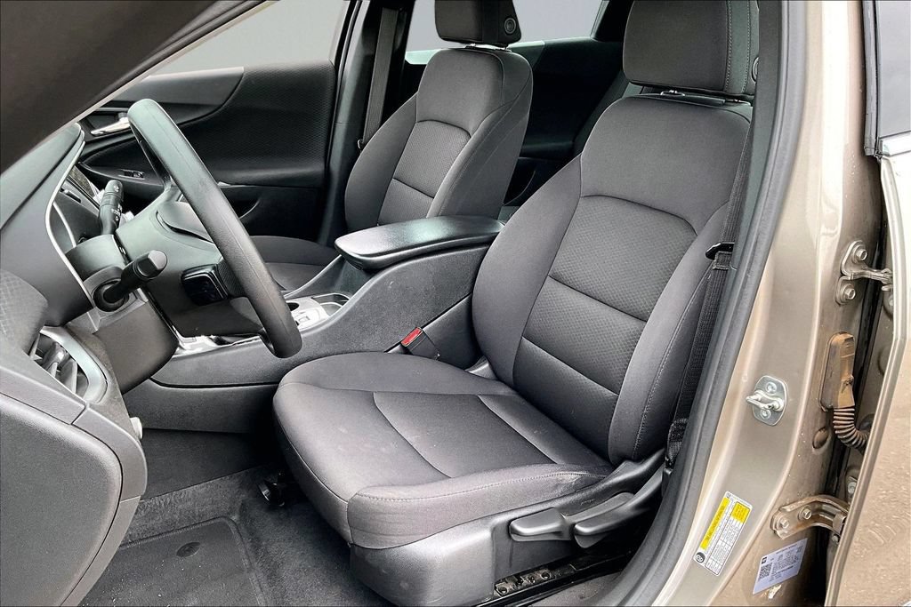 Used 2024 Chevrolet Malibu LS FWD image 23