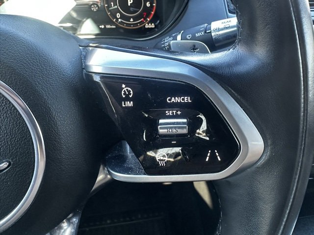 Used 2022 Jaguar E-PACE SE image 28