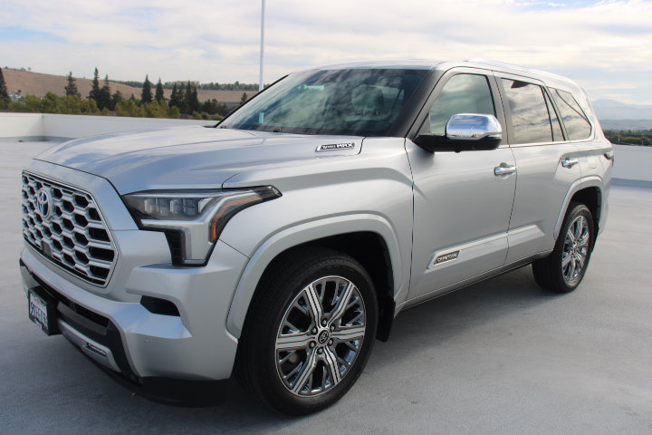 Certified 2024 Toyota Sequoia Capstone AWD/4WD image 6