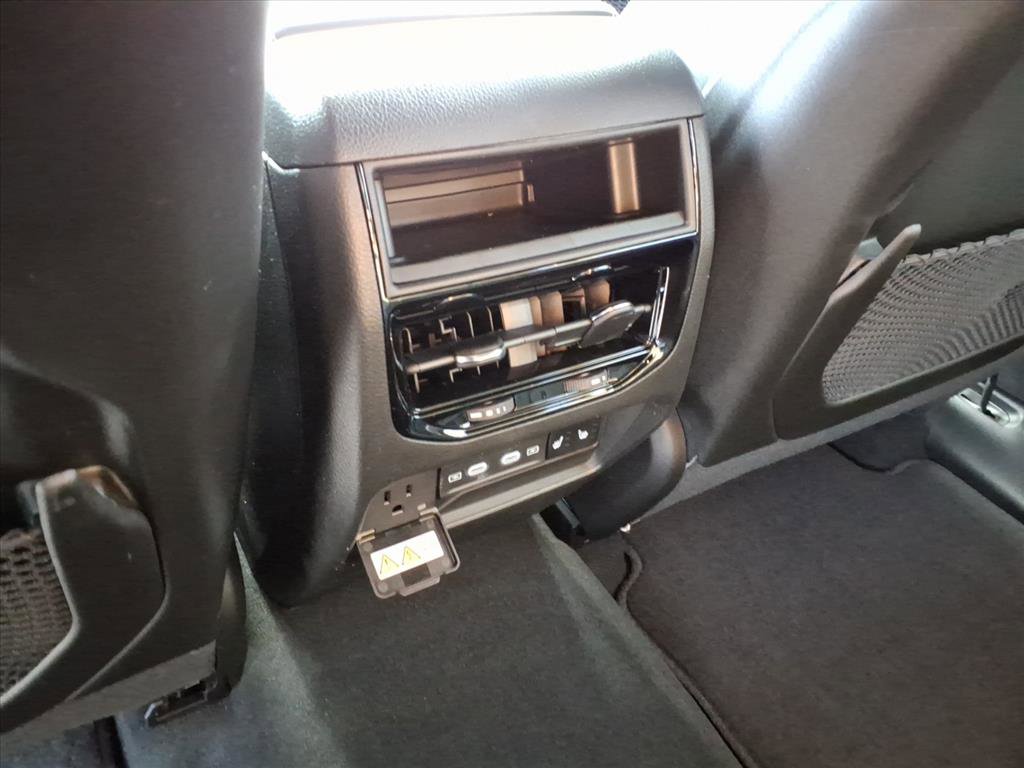 New 2026 Jeep Grand Cherokee Limited image 32