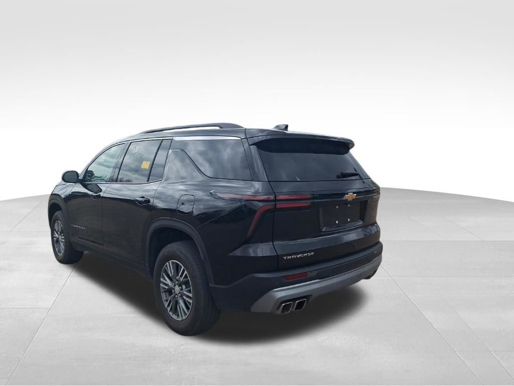 Used 2025 Chevrolet Traverse LT image 14