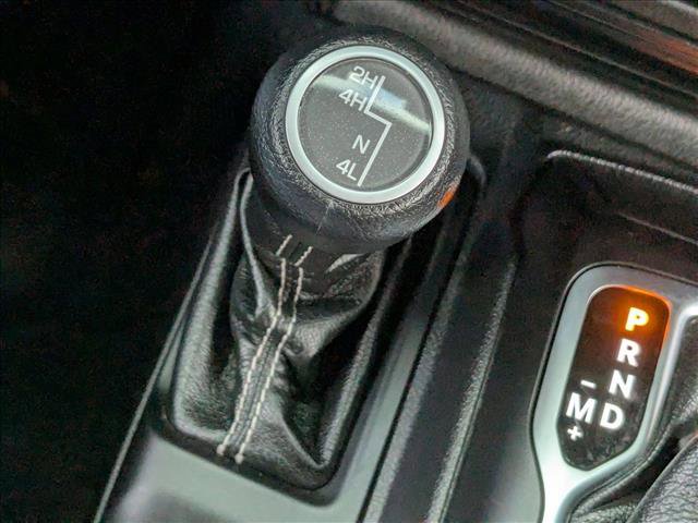 Used 2020 Jeep Wrangler Unlimited Sahara w/ Uconnect 4C Nav & Sound Group image 13