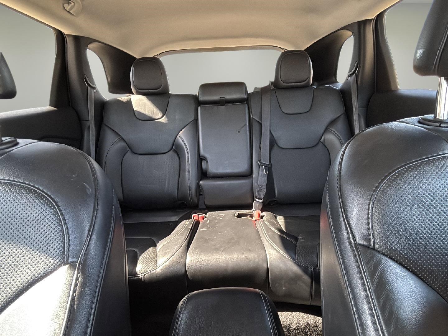 Used 2020 Jeep Cherokee Limited image 12