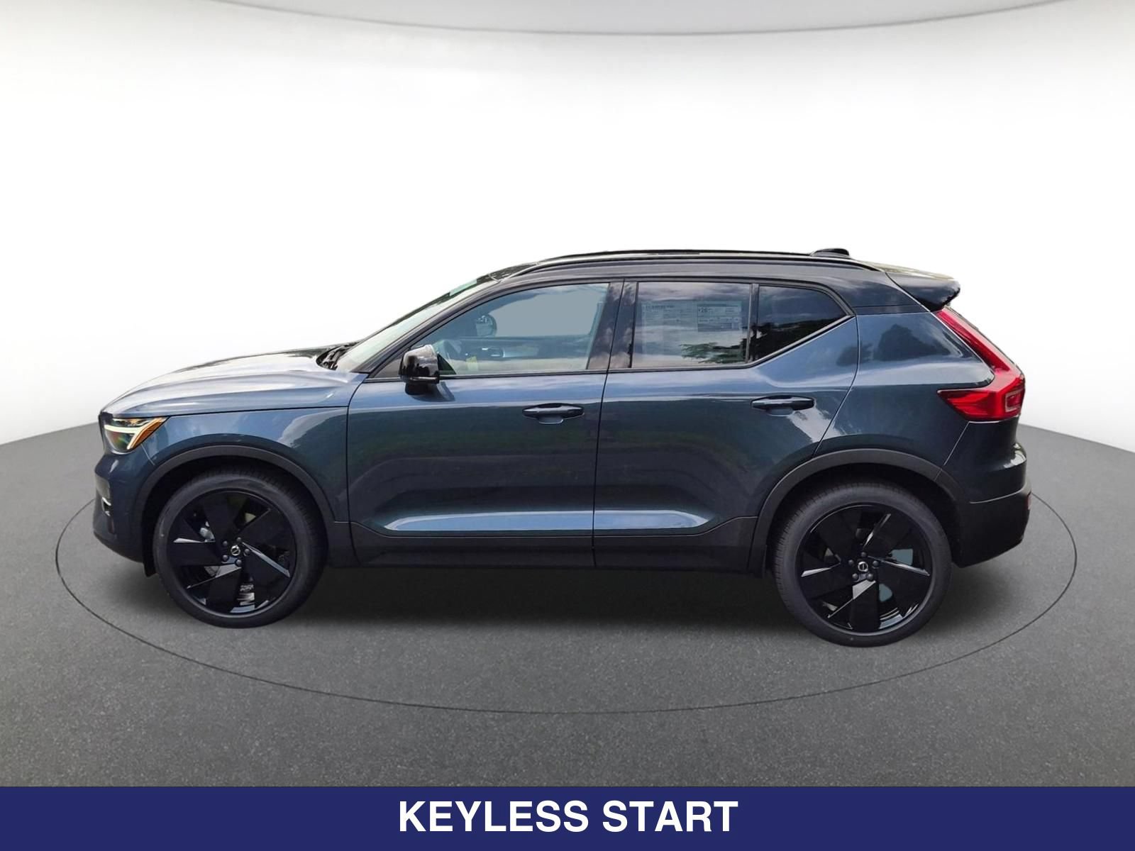 New 2026 Volvo XC40 B5 Ultra w/ Protection Package Premier AWD/4WD image 9